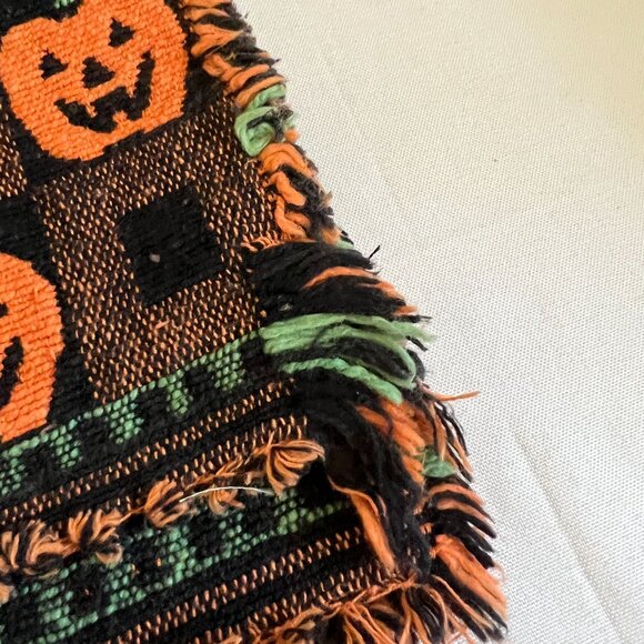 Set Of 4 Reversible Halloween Pumpkin Placemats With Fringe - Picture 5 of 5
